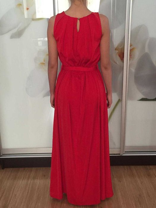 Красивое летнее платье на прогулку