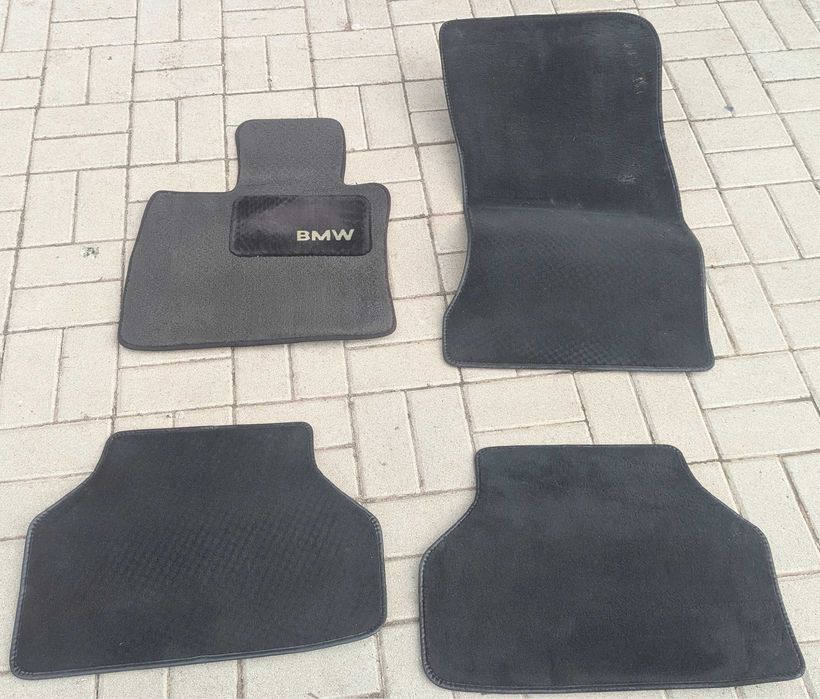 Гумени и Текстилни Стелки; Кори багажник; Xenon завиващ (Dynamic; за части) фар за BMW E60 / E61