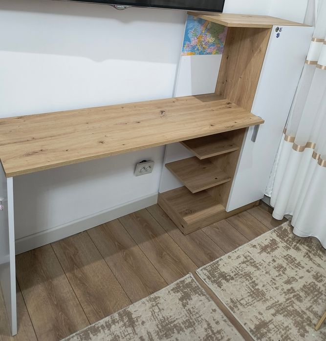 Ученическо бюро.