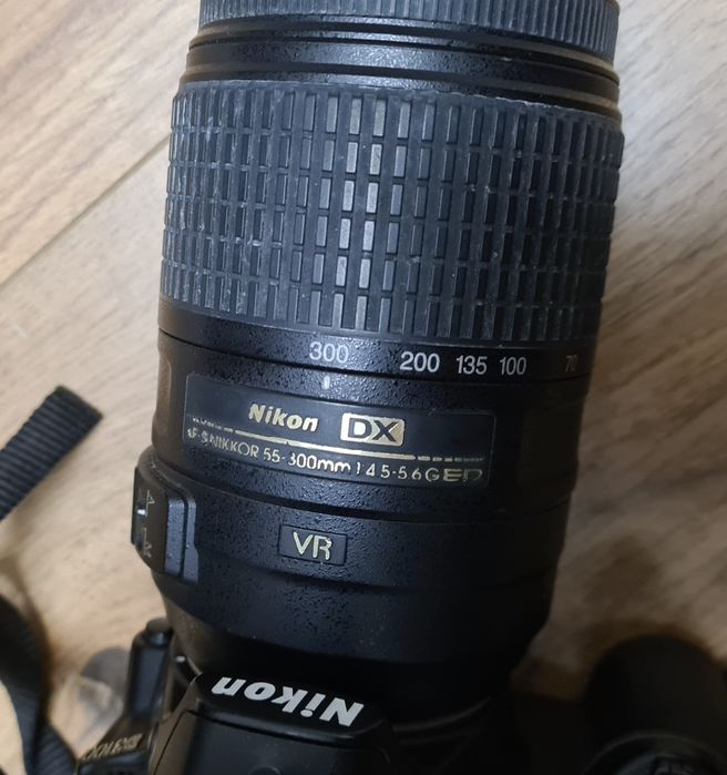 DSLR Nikon D3100 + blitz SB-600 + 2 obiective