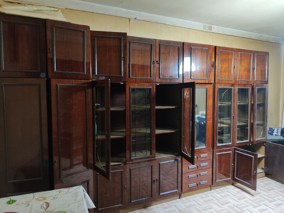 Продам стенку в гостиную