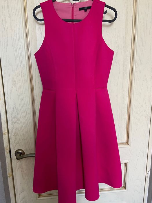 Платье очень красивое