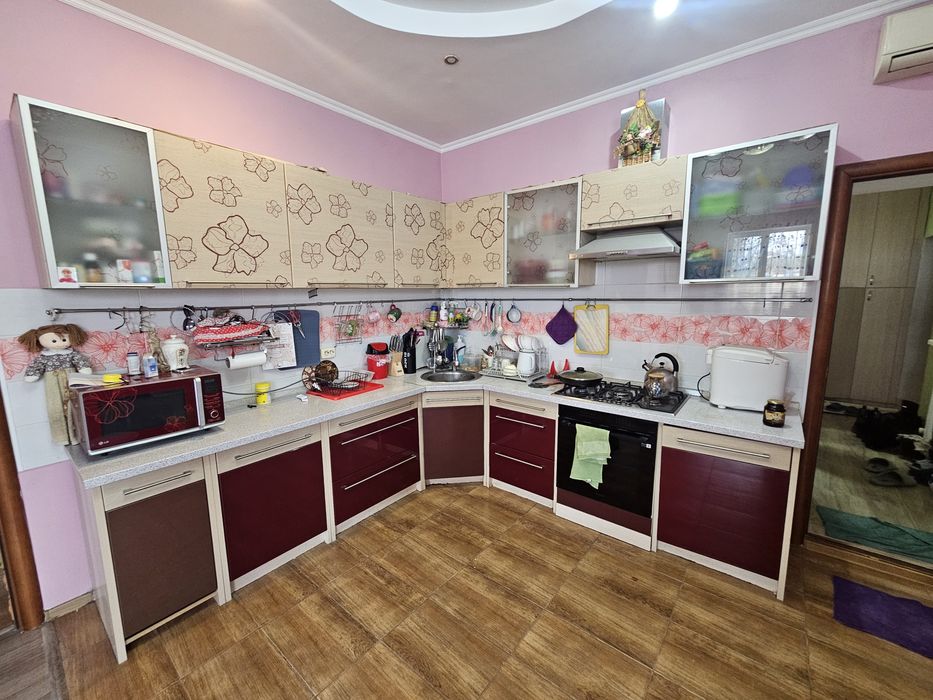 Кухонная  мебель