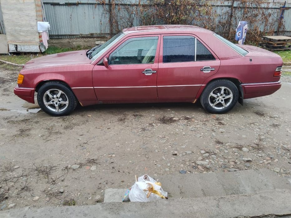 Мерс 124 2.2 ешка