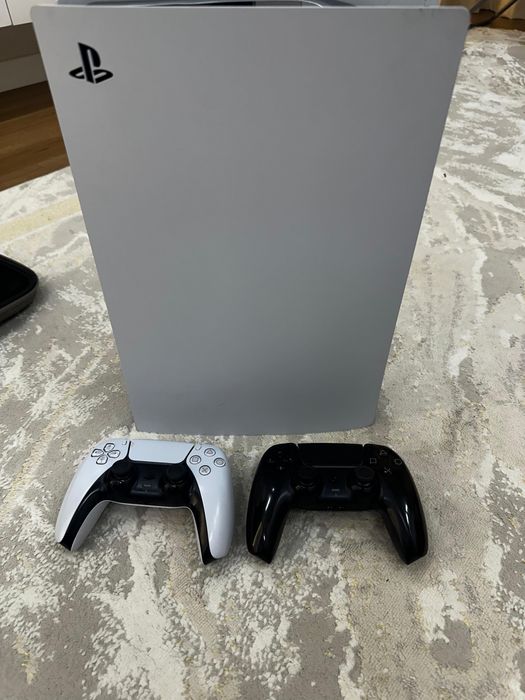 Продам Пс5 и 2 джостика.