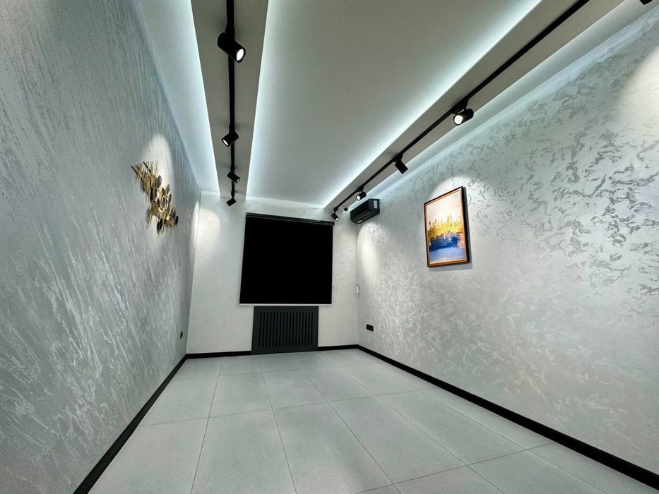 Продаю Своя Новый Нежилое Помешения Цум Школа-110 Вдоль Дороги 115м2.