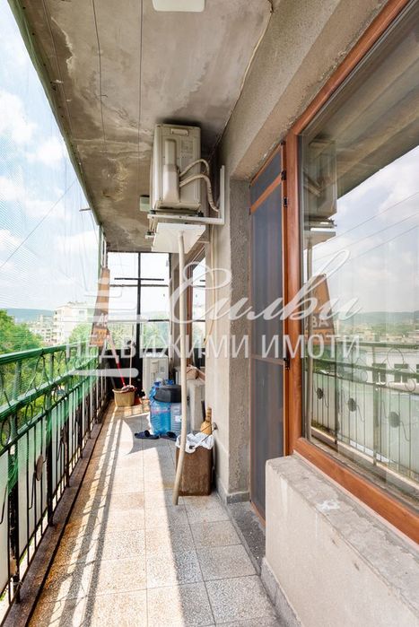 Продава се Тристаен апартамент в Шумен, Тракия - 77 кв.м за 1355 €/кв.м - Снимка #9