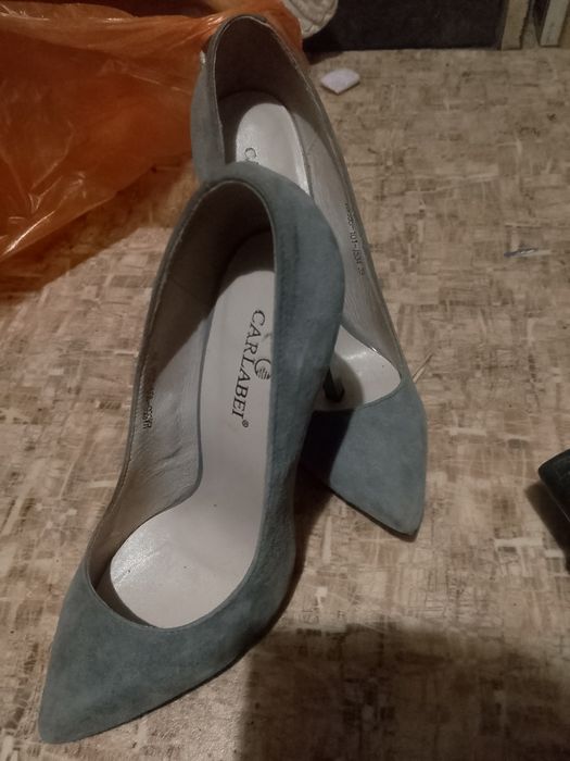 Продам туфли на шпильке