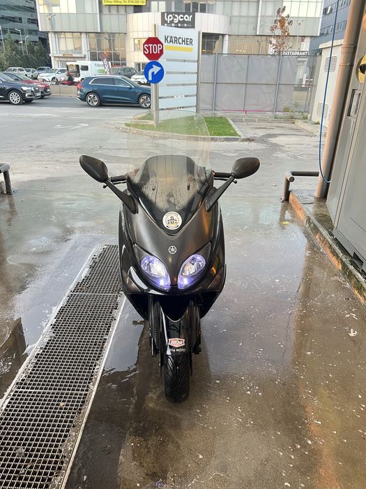 Vand Yamaha T-max  500 2004 se poate conduce A2 (nu Honda nu Burgman)