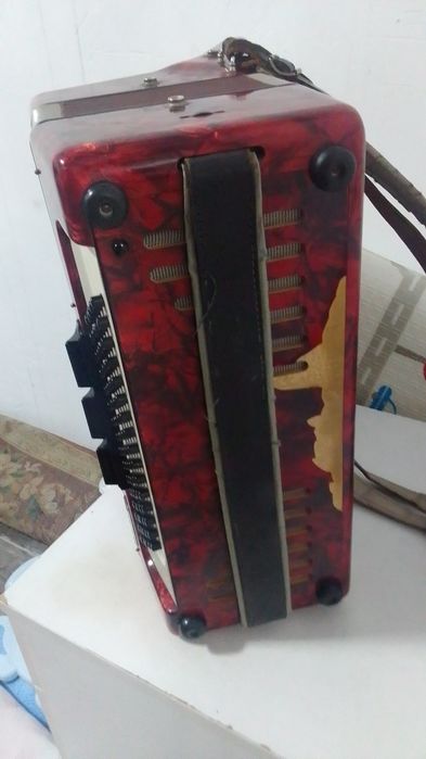 Продам Аккордеон