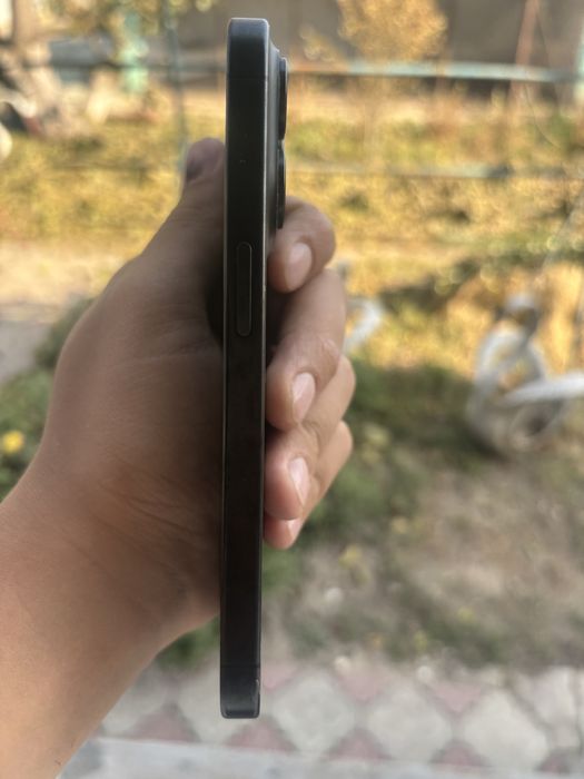 Продам IPhone 15 pro 128gb