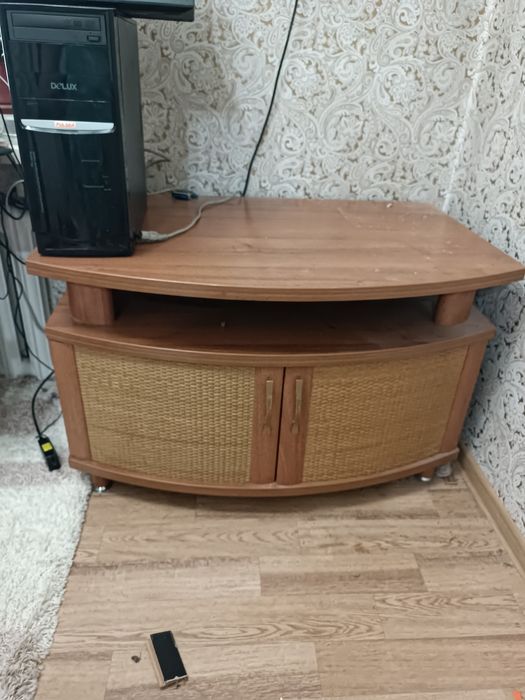 Тумба под телевизор