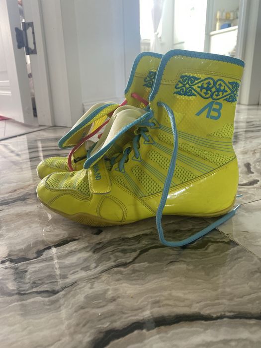 Продаются Боксерки ABBOXING lime