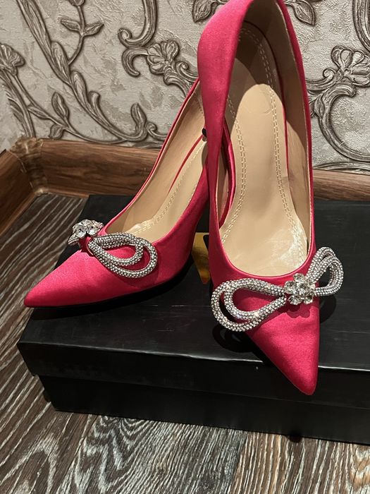 Продам шикарные туфли