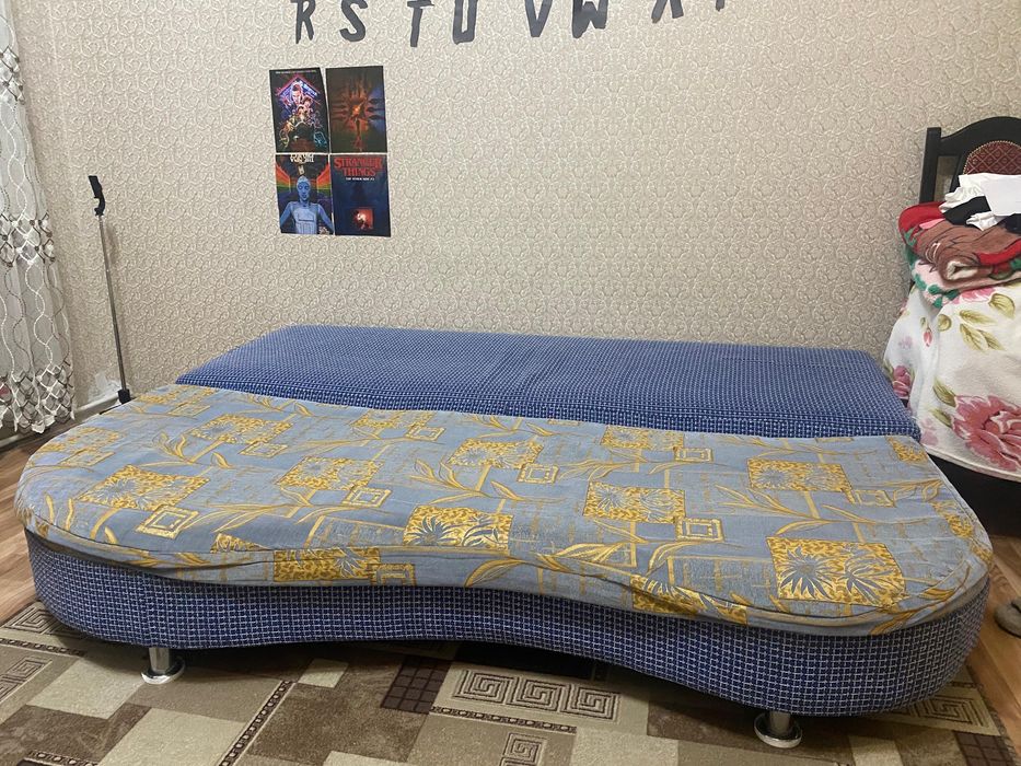 Диван-тахтп в хорошем состоянии