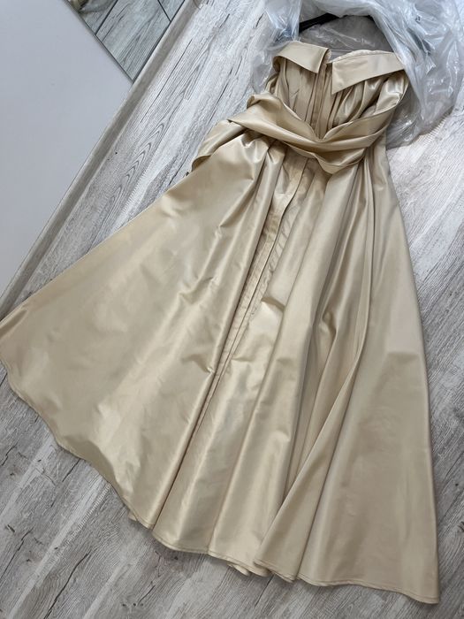 Rochie de seara bej/auriu deosebita