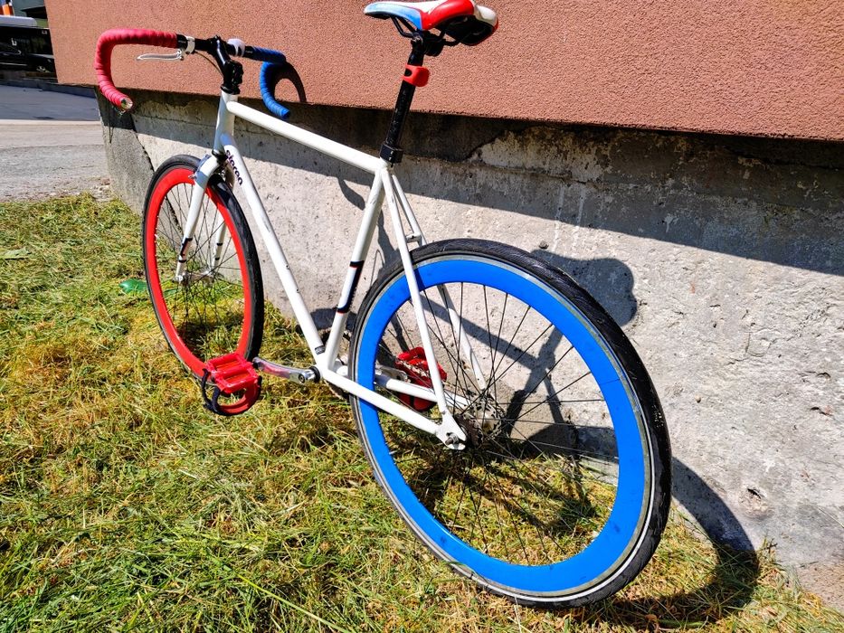 DRAG Stereo Fixie – с венец от всяка страна на задното колело
