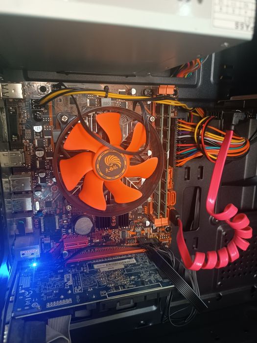 Kompyuter Komplekti Sotiladi — Tayyor Ish Holatida!