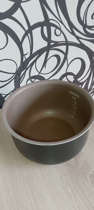 Чаша для мультиварки Philips.