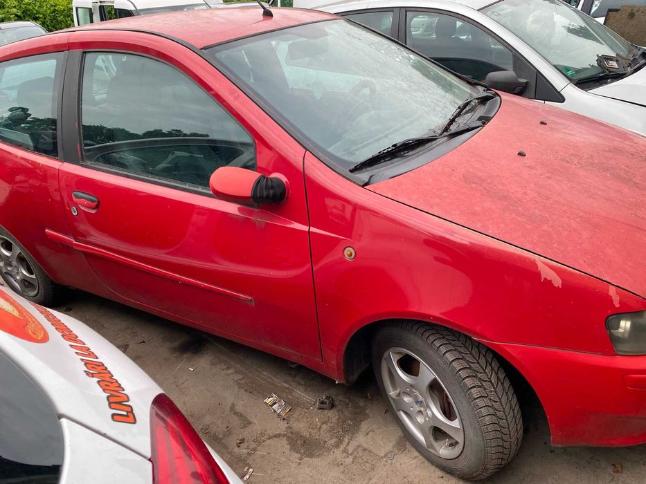 Piese  FIAT  PUNTO 1.2 , 8V , E3 din 2001 - 188.110