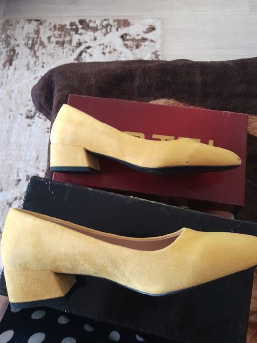 Продам туфли замшевые