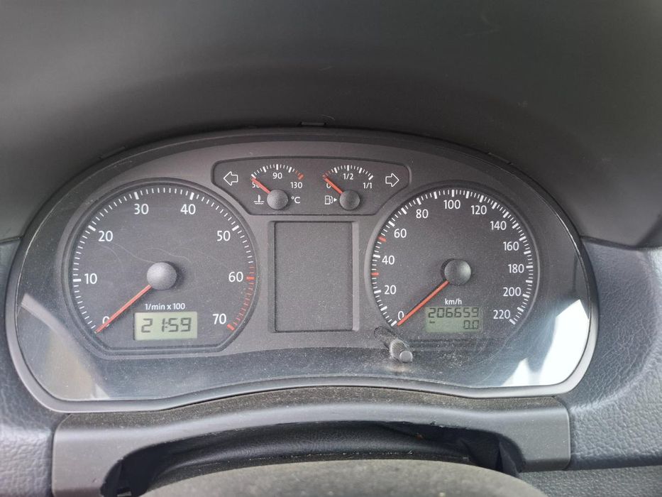 Dezmembrez Volkswagen Polo 9N_ 2005 1.2 12V Bme 47Kw|64Hp