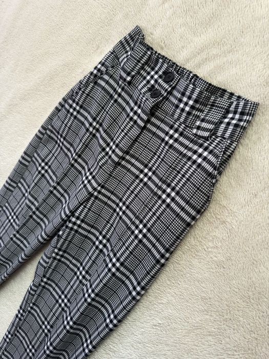 Pantaloni noi Bershka XS