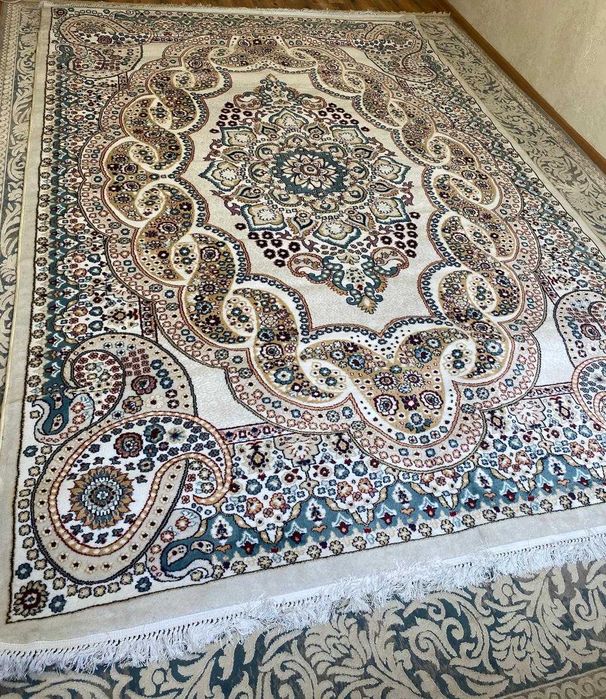 Продам ковер 2,5 на 3,5