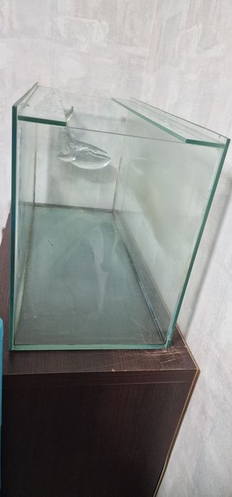 Продам Аквариум стеклянный