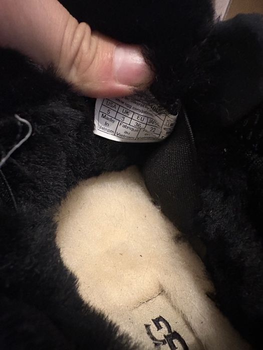 UGG Lowmel Black - 36 x2