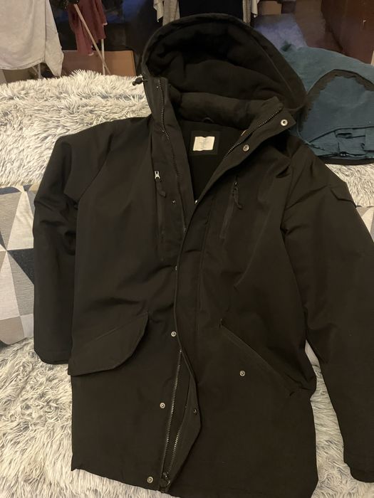 Продавам неупотребявано мъжко дебело яке тип канадка