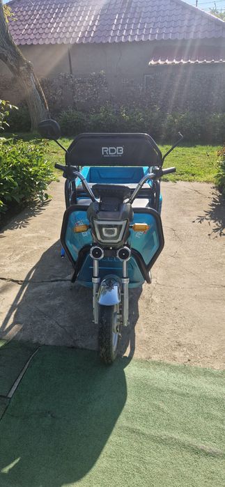Vând scuter electric