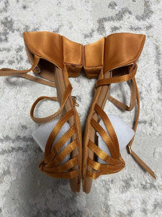 Бальные туфли для девочки