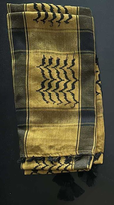 Продавам чисто нови традиционни арабски шалове