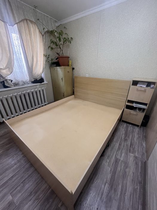 Срочно продам кровать. 160*200.