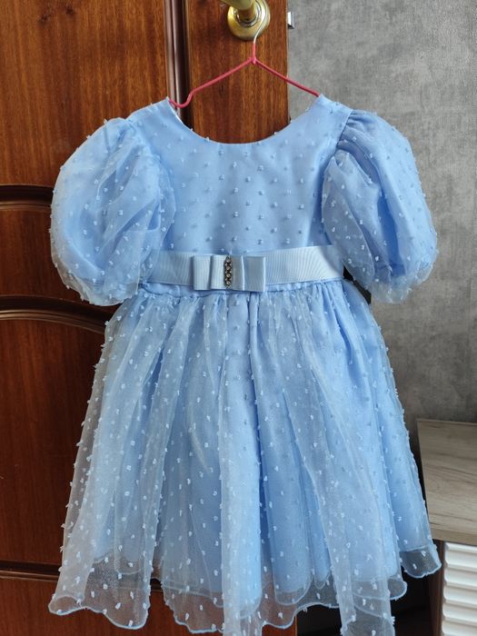 Продам платья на девочку