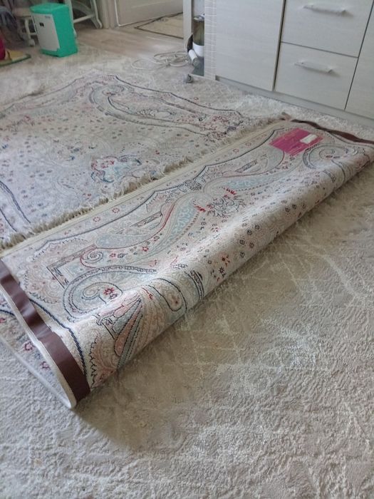 Продам ковёр чистый постирный