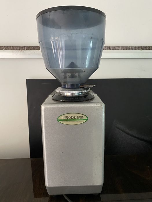 мелачка за кафе робуста профисионална