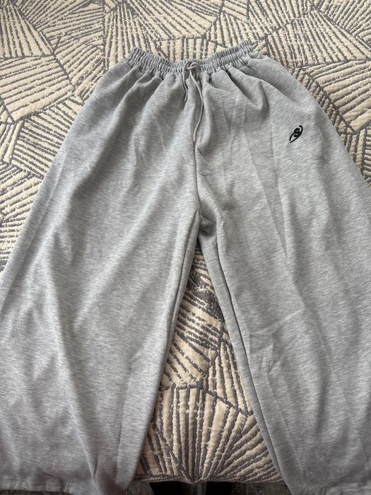 штаны серые сакура