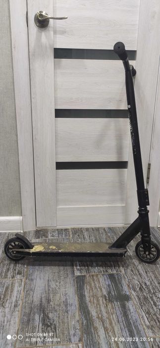 Самокат трюковой