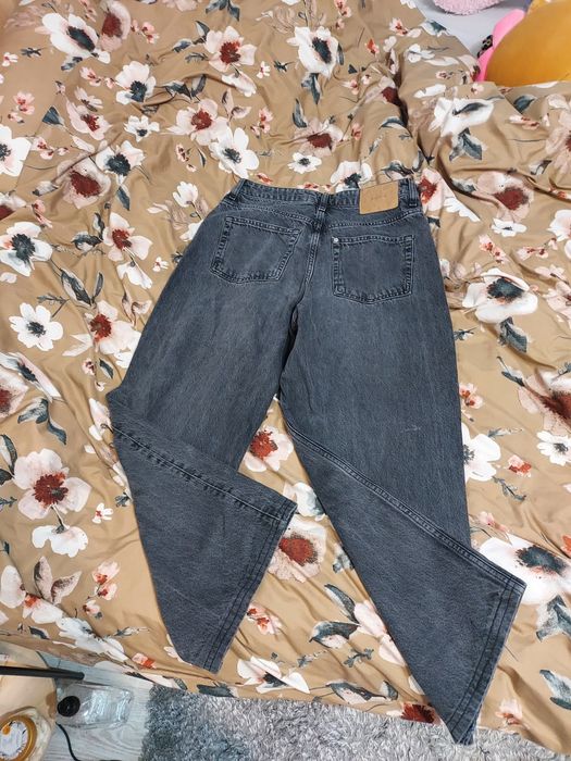 Blugi fete cumpărați din H&M