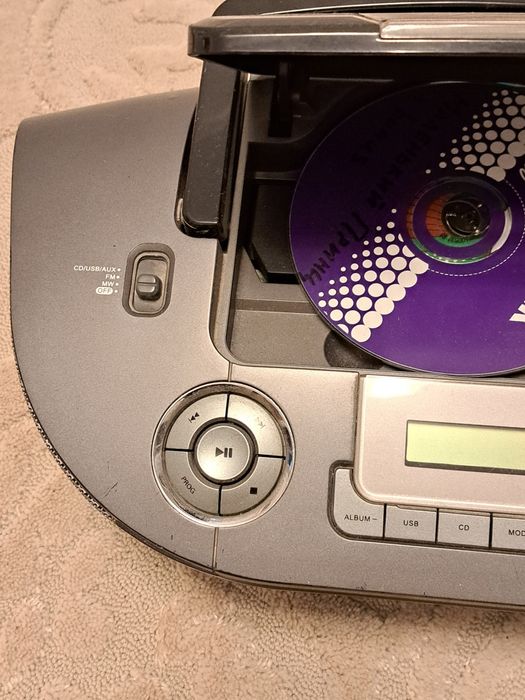 Продам магнитолу