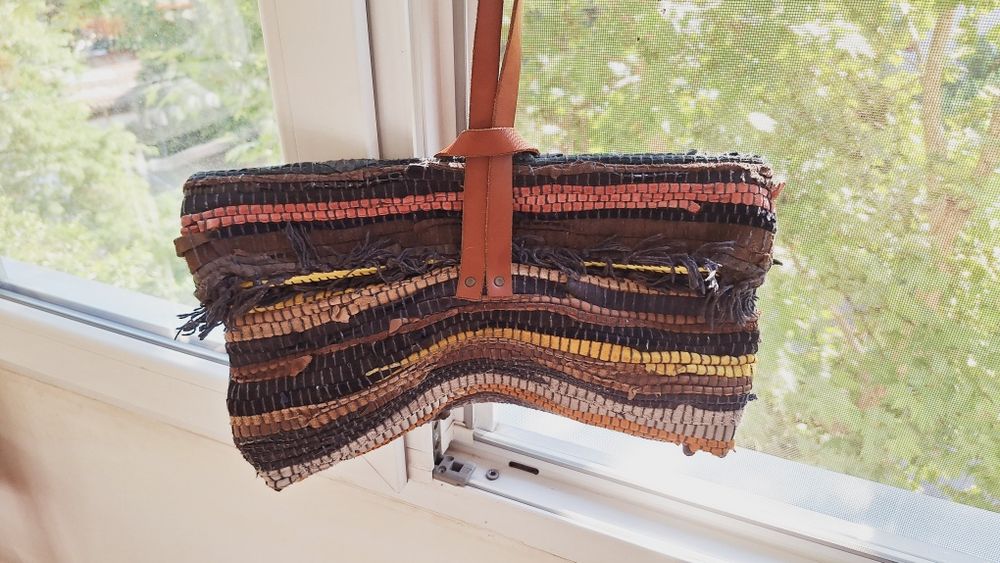 Клъч от кожа уникален