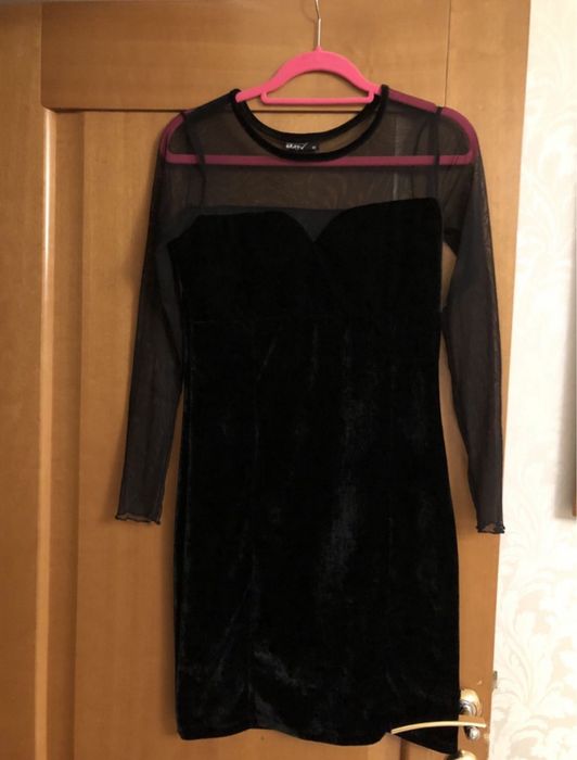 Продам бархатное платье черное