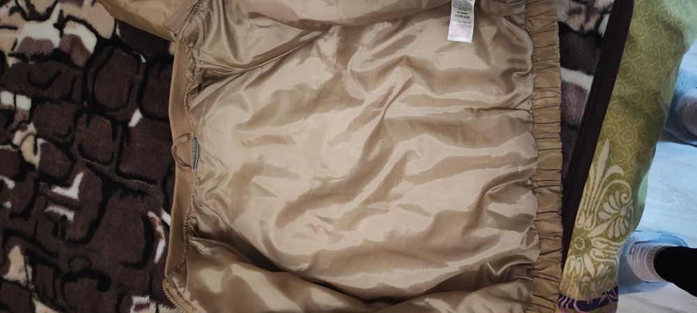 Пролетно-есенно яке в златисто