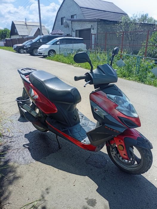 Продам скутер в отличном состоянии .