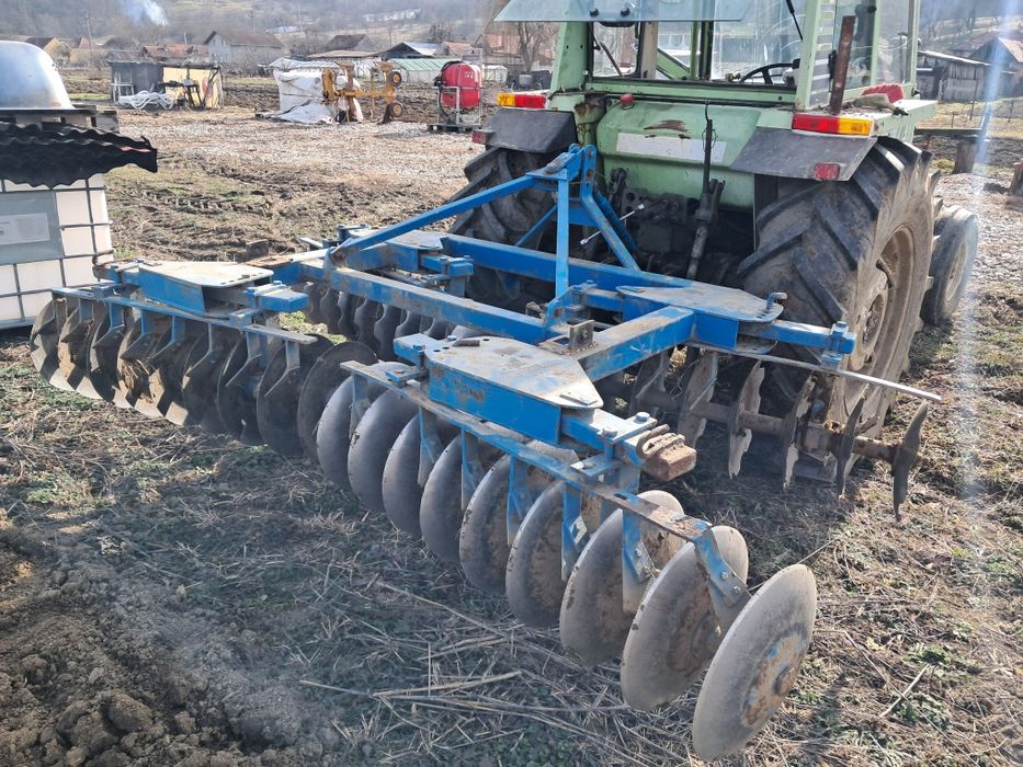 Vînd Disc de 3,2 metri Italian