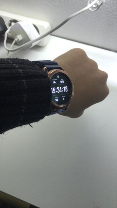 Продам часы samsung watch 3 поколения