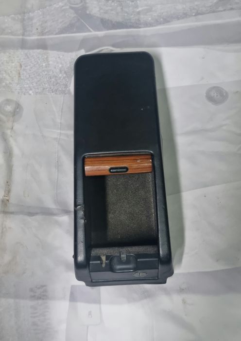 Продаю хлебницу,бар mercedes w 124 , 123