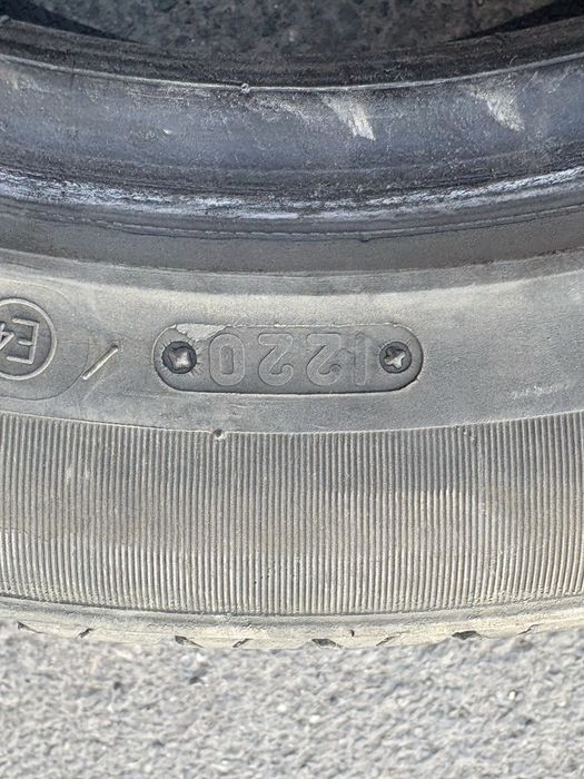 Продам 2 летних шины 205/55 R16
